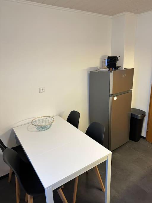 Gemuetliche Wohnung Naehe Alsfeld - Parkplatz 外观 照片
